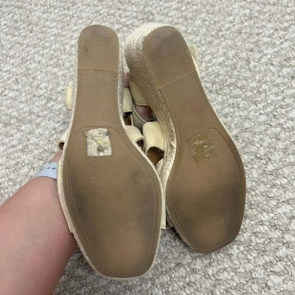 Lucky Brand  Mendona Espadrille Wedge Sandal heels size 7 cream tan